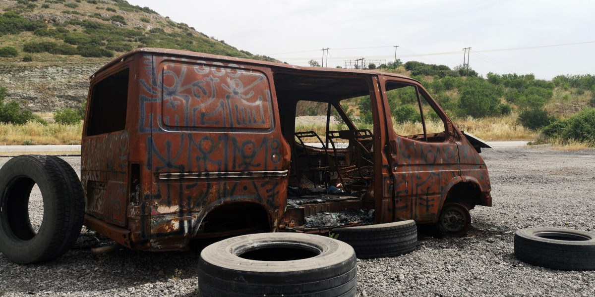 How Old Cars Become Cash Through Smarter Online Recycling Choices