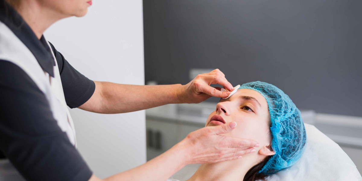 How to Reduce Acne Scars with Modern Dermatology Treatments