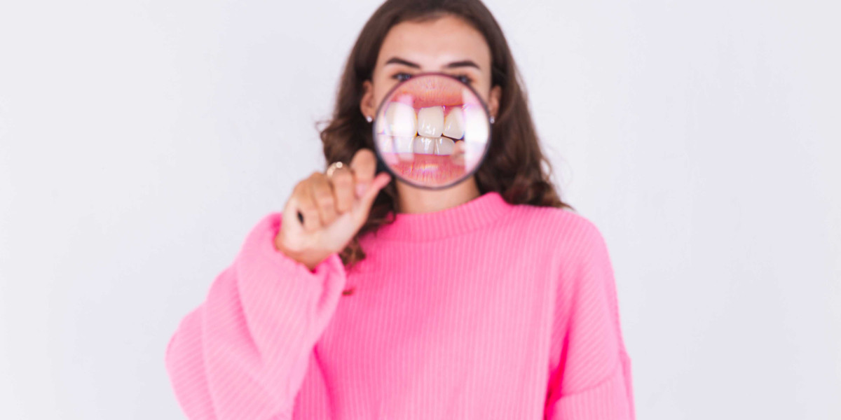 Gingivitis vs Periodontitis: Understanding the Difference