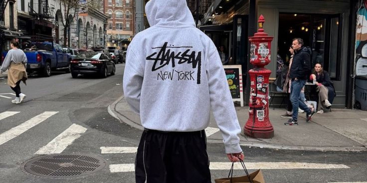 California’s Late Winter Fashion Trends: The Rise of Stussy x Nike in the Golden State