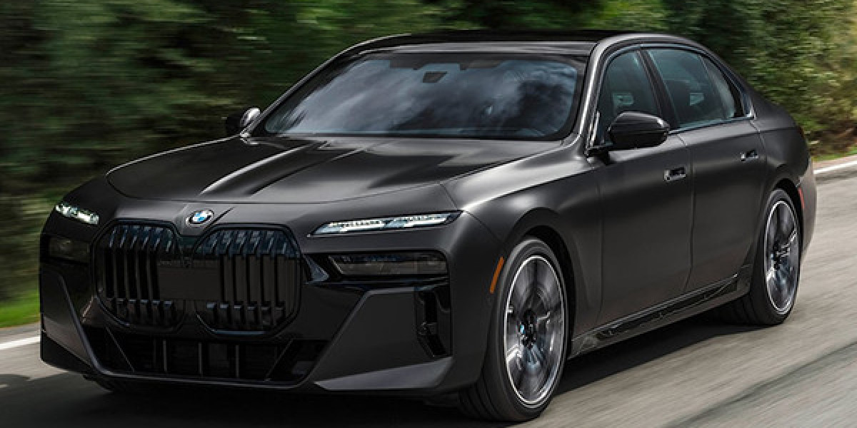 Luxury Car Rental Dubai: Experience Elite Travel with Style and Comfort