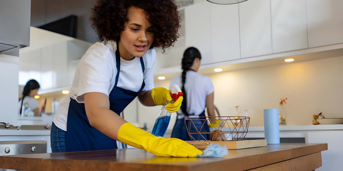 Common Mistakes People Make When Booking House Cleaning in Dubai