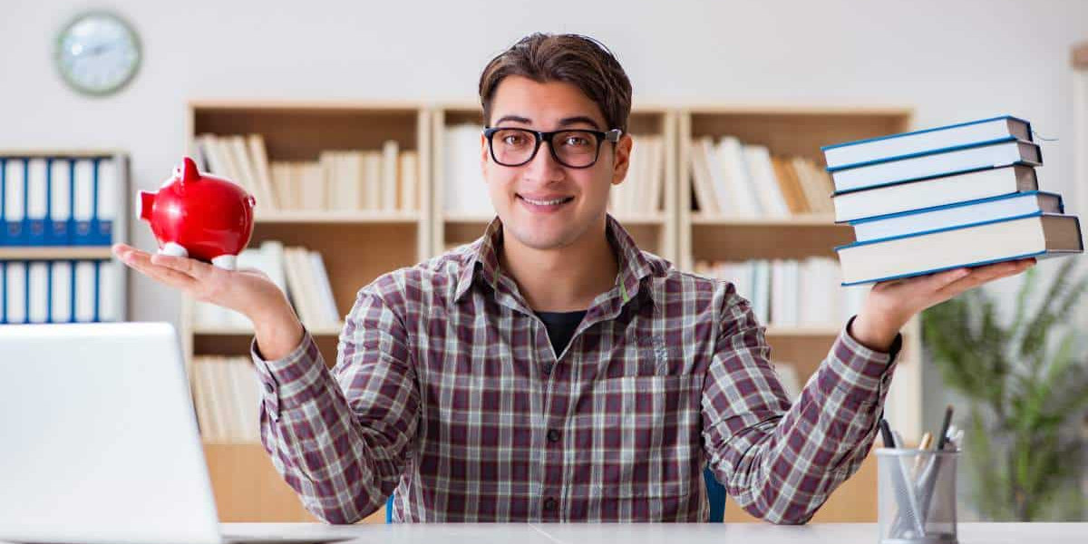 A Parent’s Guide To Paying For College In Canada Without Taking On Debt