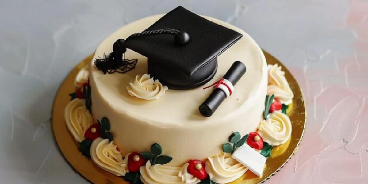 Simple Yet Stunning Graduation Cake Ideas You Can DIY