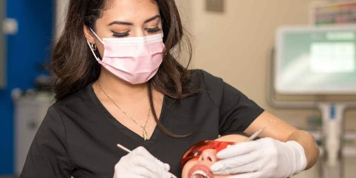 How to Deal with Discomfort After Getting Braces Miami Lakes