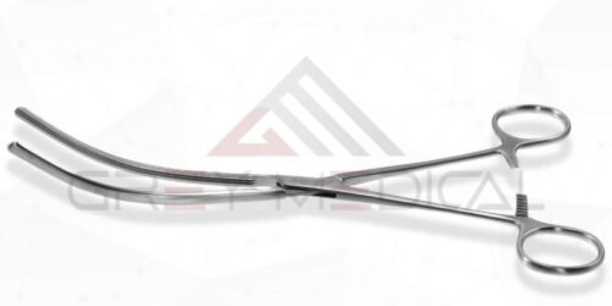 Precision in Surgery: Understanding the Clamp Doyen Intestinal