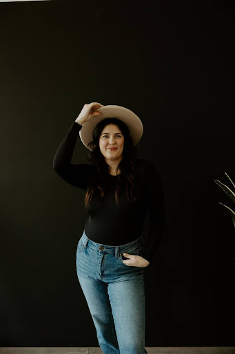 Niki Puls: Proficient in Entrepreneur Growth and Social Media Strategy