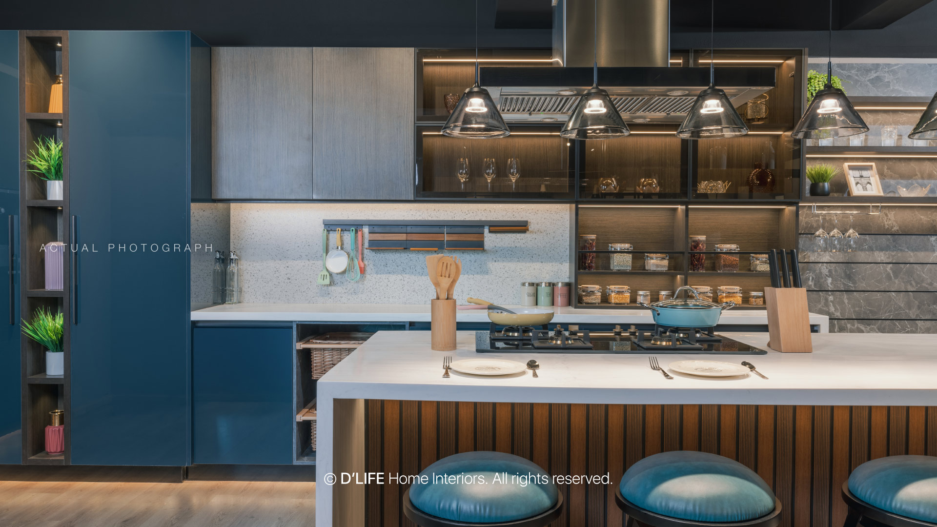 Creating Seamless Interiors with Handleless Kitchen Designs