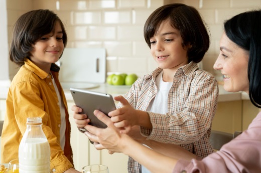 How Kids’ Learning Apps Improve Literacy and Phonics Skills