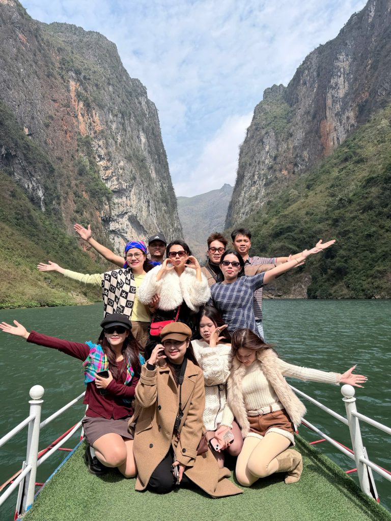 Ha Giang Loop 4 Days 3 Nights Car Tour