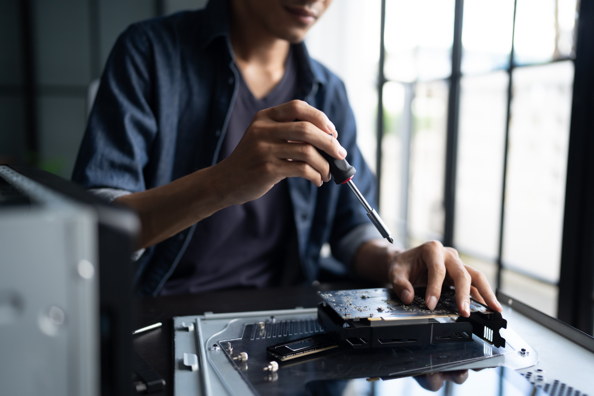 Services - Computers, Servers & Network Gear Buyer Dubai