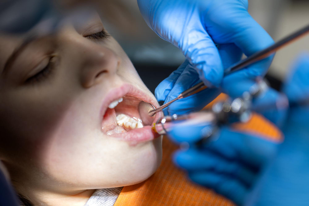 Cracked, Chipped, or in Pain? Actions to Take Prior to Seeing the Dentist