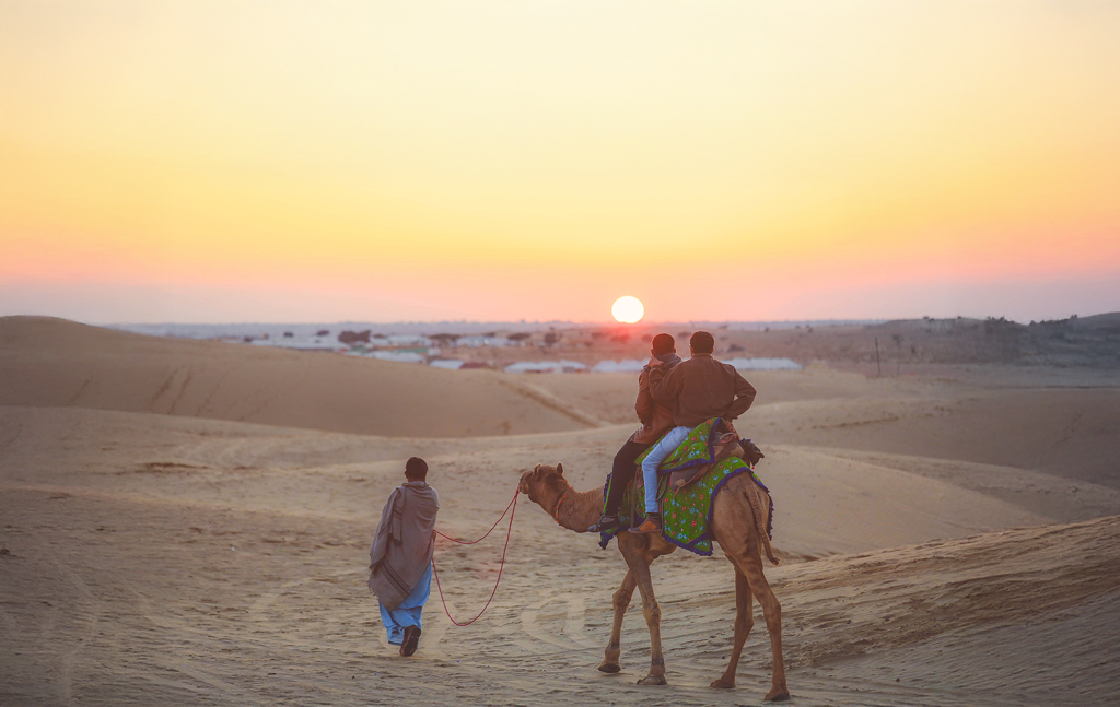 Book Jaisalmer Camel Safari with Tdunes | Camel Tour Jaisalmer