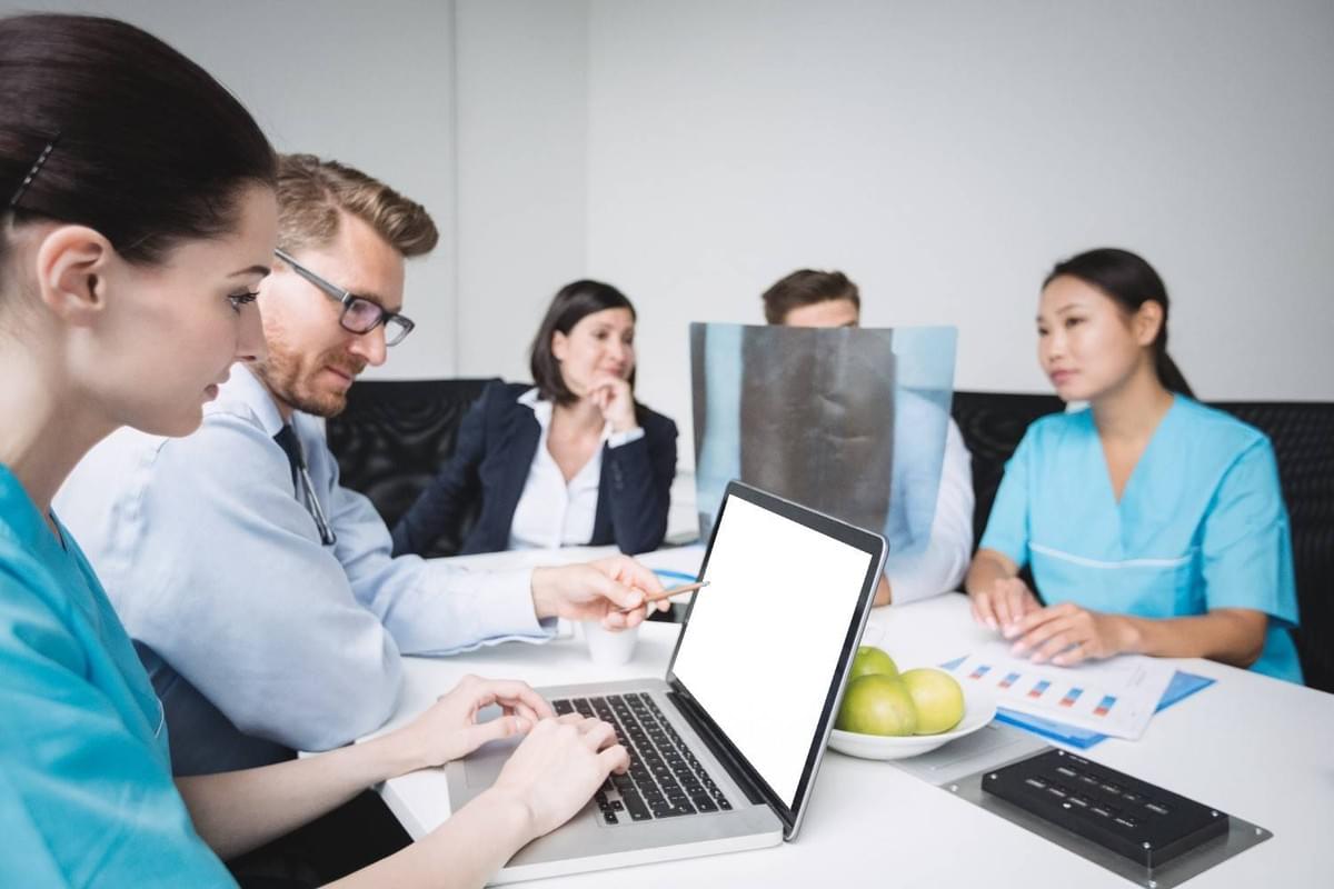 How Healthcare Recruitment Agencies Help Reduce Staff S...