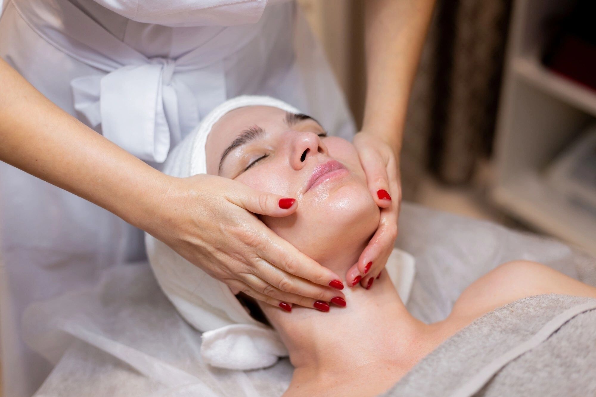 How to Choose the Right Facial Spa in Singapore?