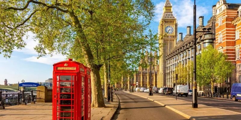 Emirates Airlines Office in London